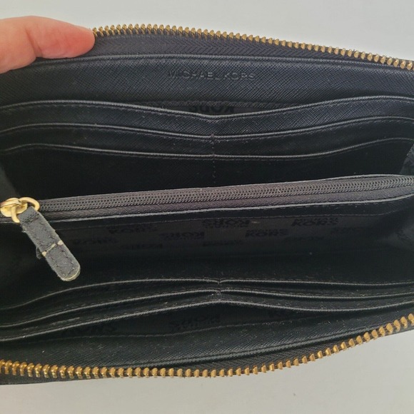 MICHAEL KORS Black Saffiano Leather Zip Around Wallet Card Bill Holder Classic - Picture 4 of 12